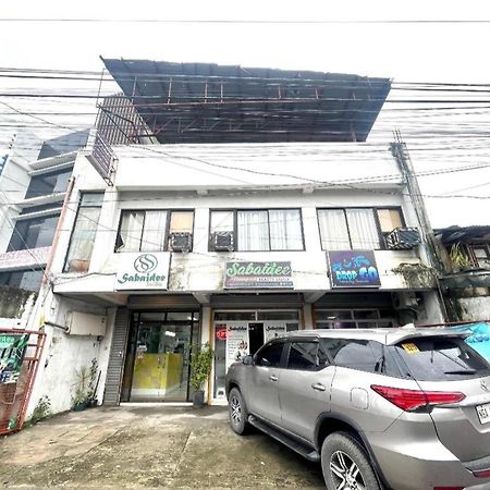 Oyo 910 Sabaidee Suites 曼达维市 外观 照片